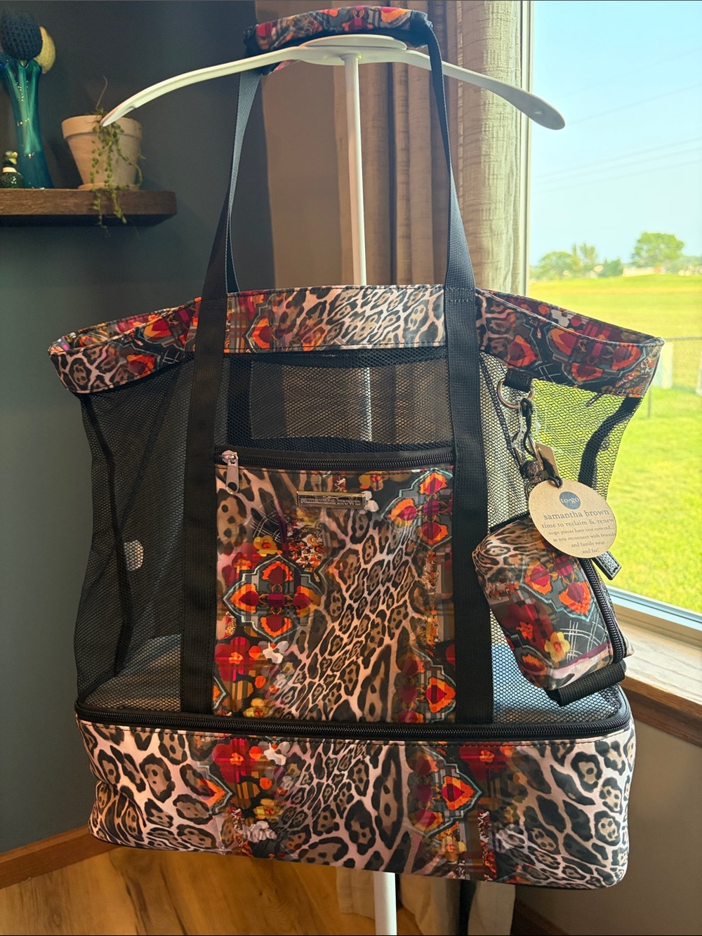 Samantha Brown Carry On Insulated Bottom Mesh Beach Bag Tote Tribal Leopard